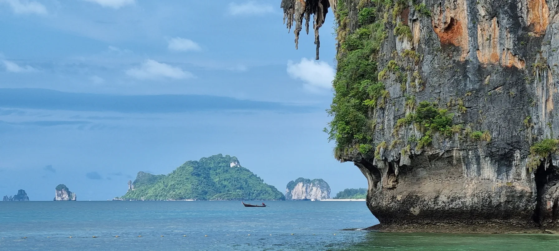 Rock-Climbing-Railay-Beach