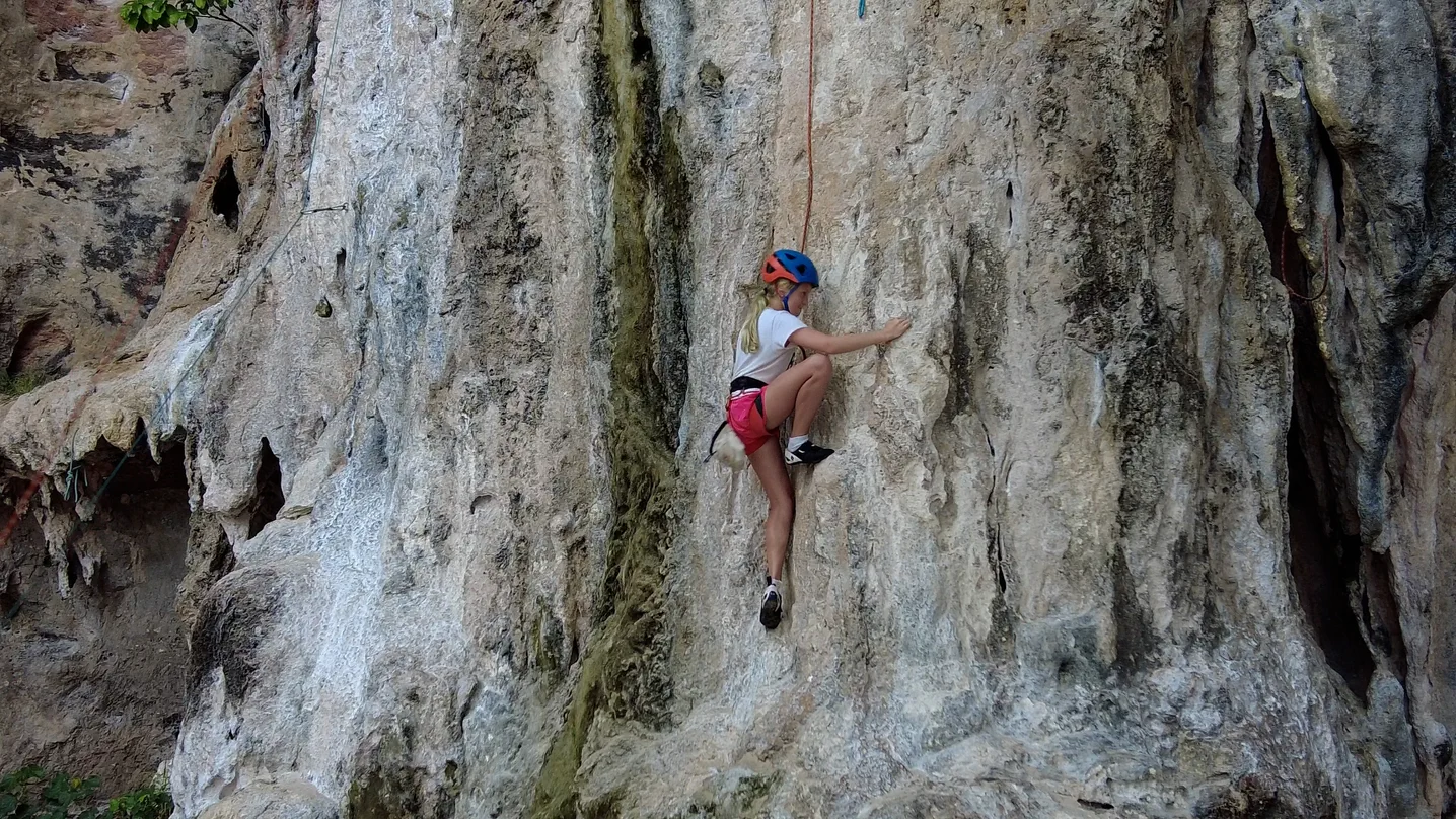 Rock-Climbing-Railay-Beach