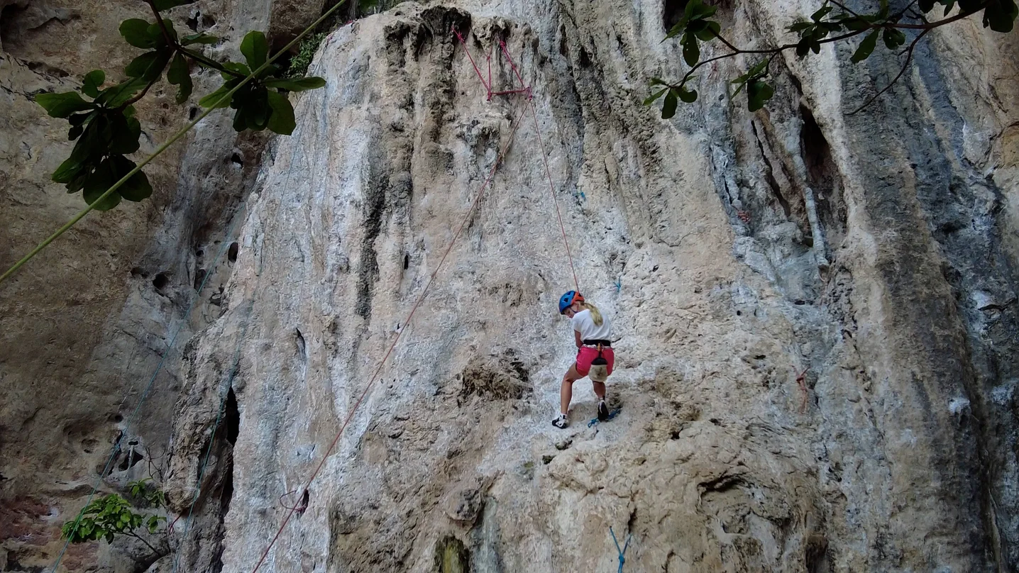 Rock-Climbing-Railay-Beach
