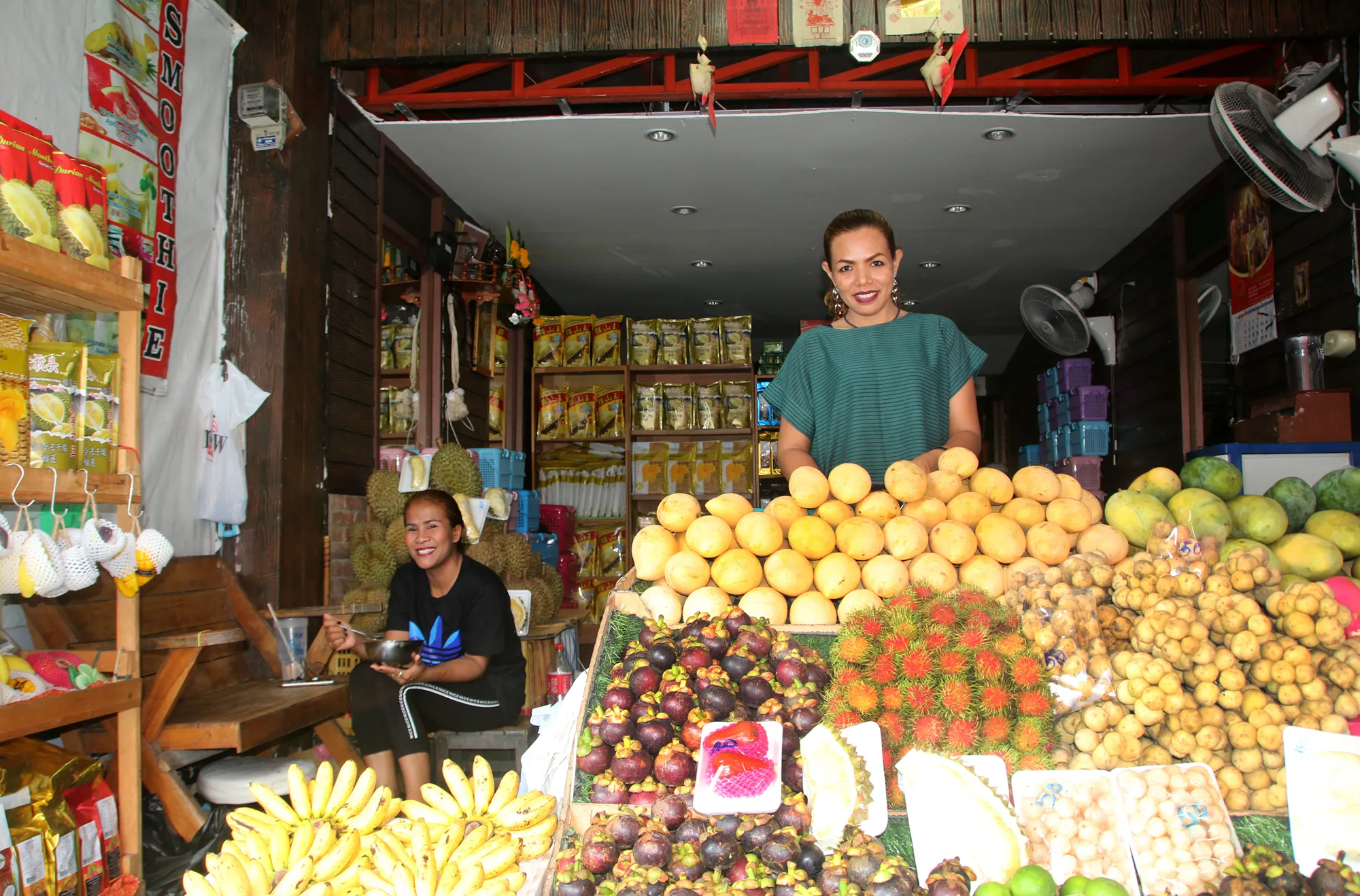 Karon Temple Market