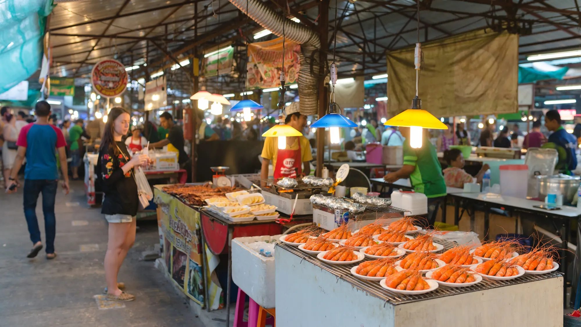 Naka Weekend Market