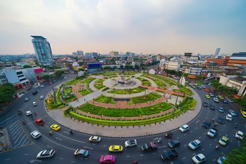 Wongwian Yai Roundabout