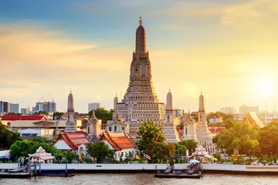 Wat Arun Temple in Bangkok at Sunset